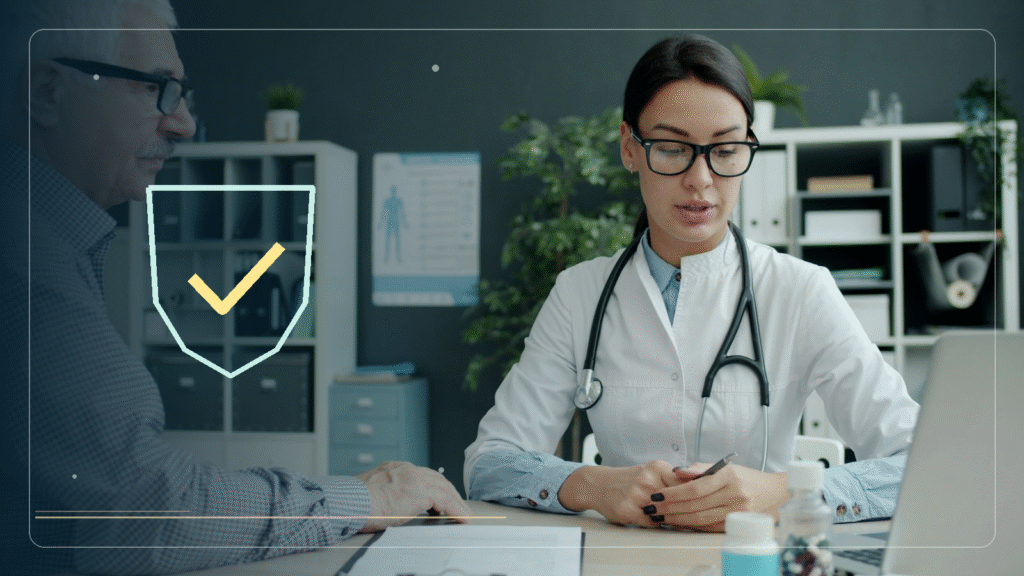 Composición editorial exclusiva de FormateconIA: escena de atención sanitaria con un escudo y marca de verificación que simboliza la supervisión humana de la inteligencia artificial clínica. Fotografía base de Vitaly Gariev (Unsplash).